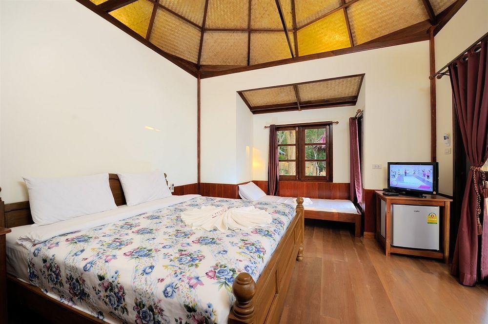 Sunwaree Phi Phi Resort Exterior foto