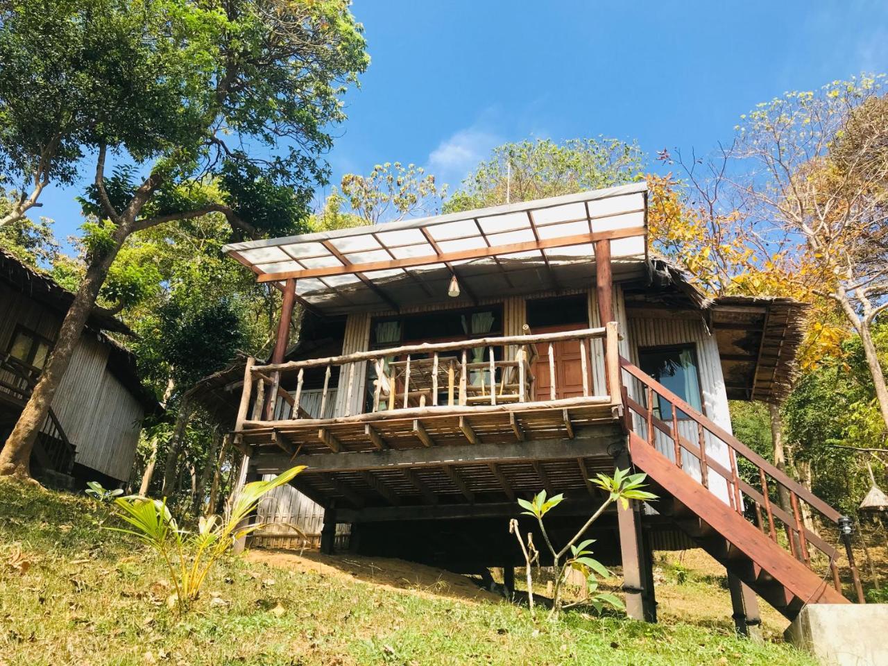 Sunwaree Phi Phi Resort Exterior foto